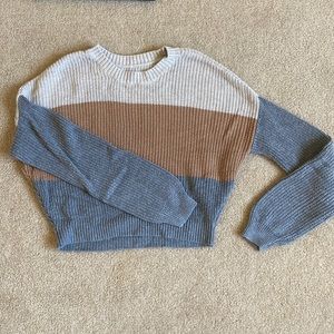 Striped cropped sweater from Hollister. It is an XS.